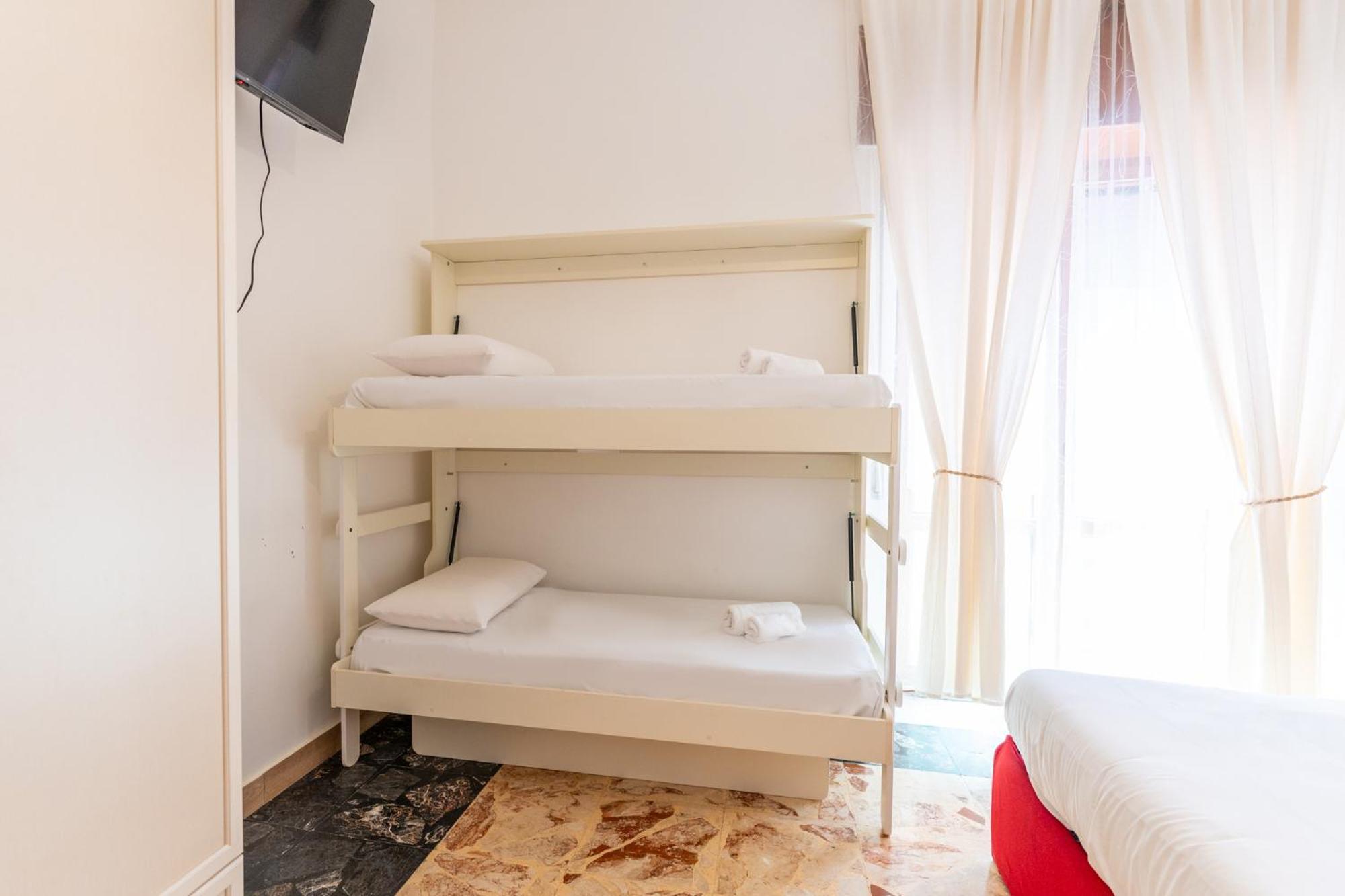 Tombolata Hotel Nápoly Kültér fotó